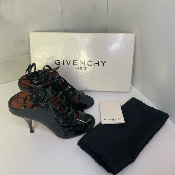 37 GIVENCHY Lace-up Heeled Sandals In Black - Picture 1 of 9